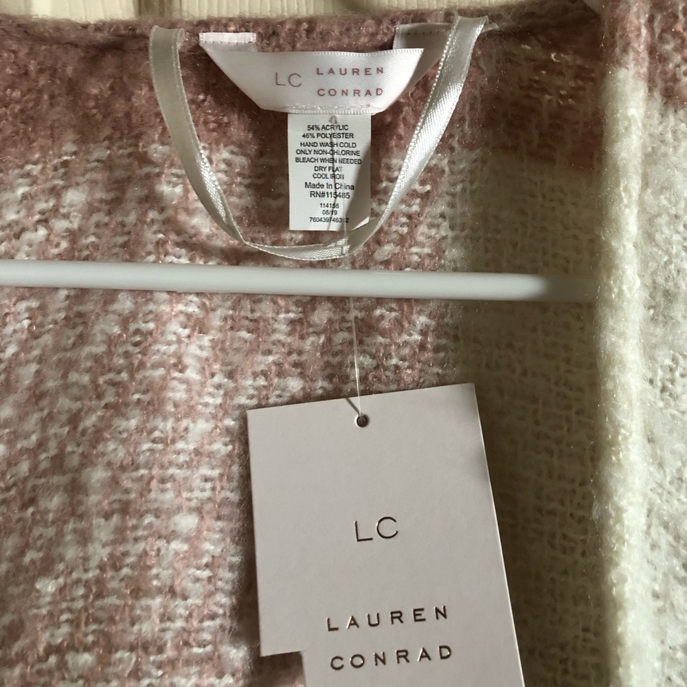 Lauren Conrad blanket shawl - Picture 3 of 6